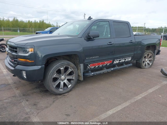 Chevrolet Silverado 1500 2lt 2018 3GCUKREC3JG127292 Image 2
