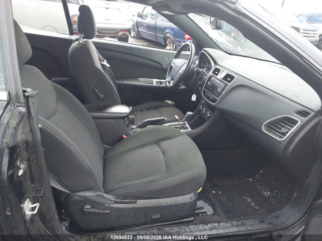 2011 Chrysler 200 Touring მანქანა იყიდება აუქციონზე, vin: 1C3BC2EG2BN566320, აუქციონის ნომერი: 12694533