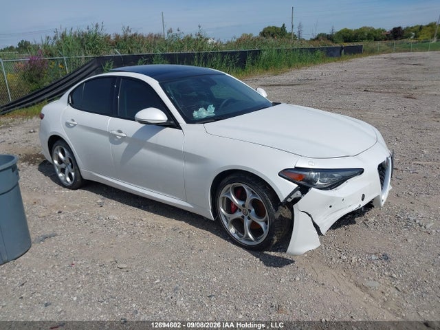 Alfa Romeo Giulia Ti Q4 2018 ZARFAEEN7J7580435 головне зображення