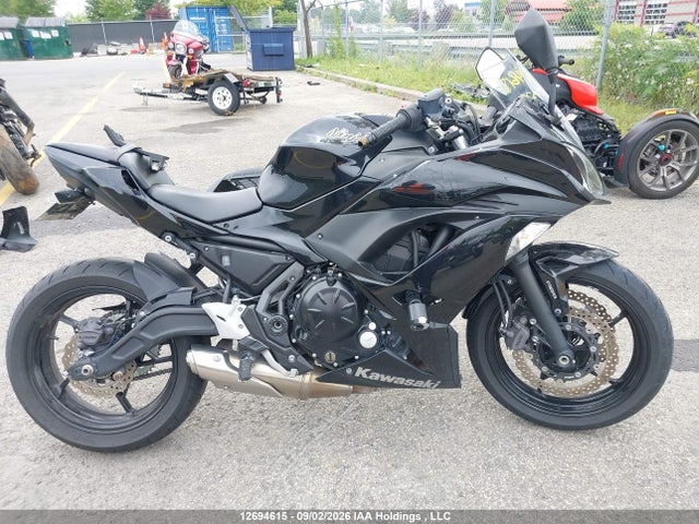 Kawasaki Ex650 F 2017 JKAEXEK12HDA06291 Image 15