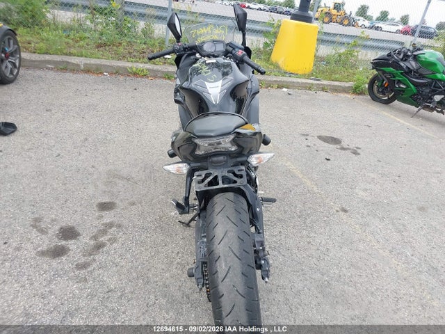 Kawasaki Ex650 F 2017 JKAEXEK12HDA06291 Image 6