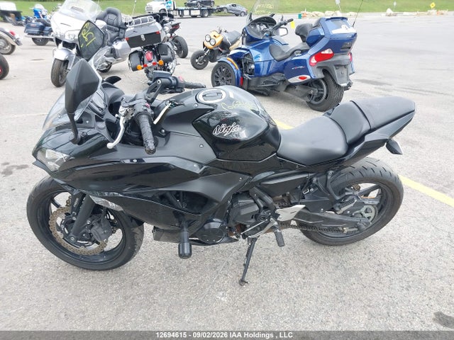 Kawasaki Ex650 F 2017 JKAEXEK12HDA06291 Image 9
