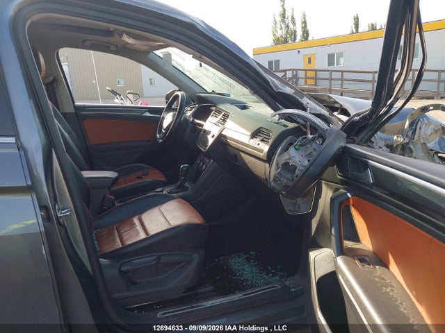 3VV4B7AX9JM082911 Volkswagen Tiguan Sel Premium