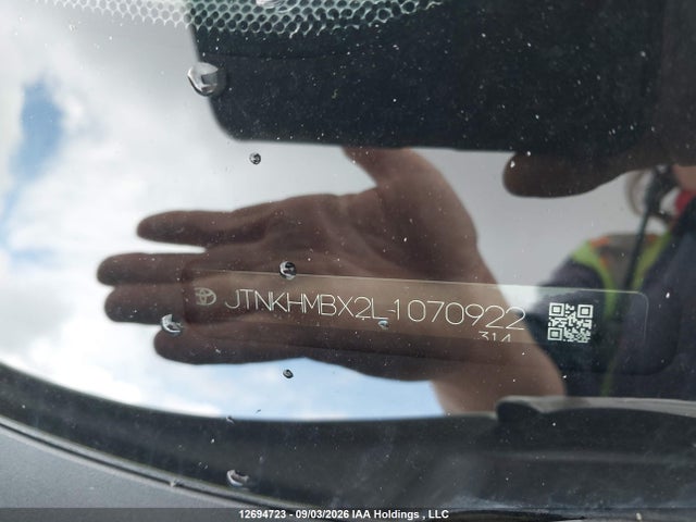 12694723 :رقم المزاد ، JTNKHMBX2L1070922 vin ، 2020 Toyota C-hr Xle Premium مزاد بيع