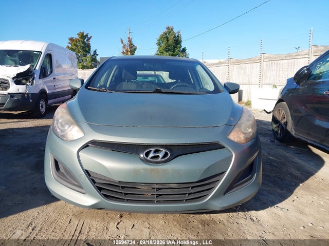 2013 Hyundai Elantra Gt მანქანა იყიდება აუქციონზე, vin: KMHD25LE9DU063642, აუქციონის ნომერი: 12694734