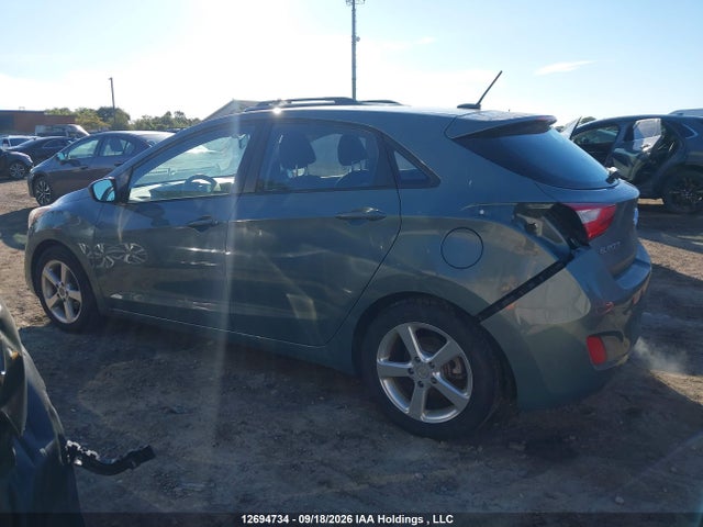 2013 Hyundai Elantra Gt მანქანა იყიდება აუქციონზე, vin: KMHD25LE9DU063642, აუქციონის ნომერი: 12694734