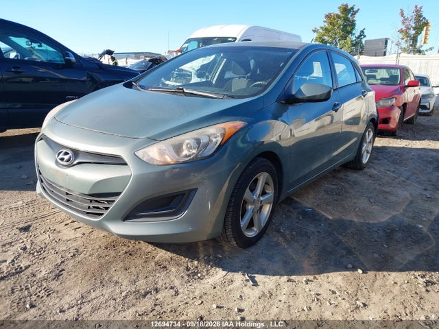 2013 Hyundai Elantra Gt მანქანა იყიდება აუქციონზე, vin: KMHD25LE9DU063642, აუქციონის ნომერი: 12694734