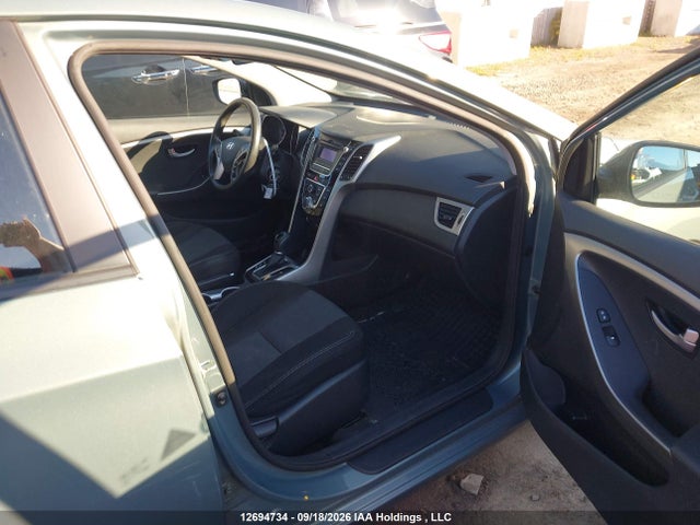 2013 Hyundai Elantra Gt მანქანა იყიდება აუქციონზე, vin: KMHD25LE9DU063642, აუქციონის ნომერი: 12694734