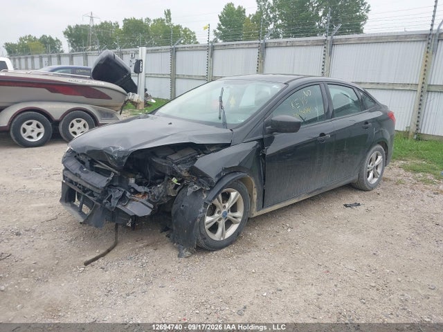 Ford Focus 2014 1FADP3E20EL146130 Image 2