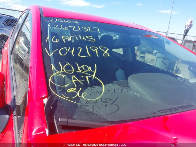JTDZN3EUXGJ042198 Toyota PRIUS V
