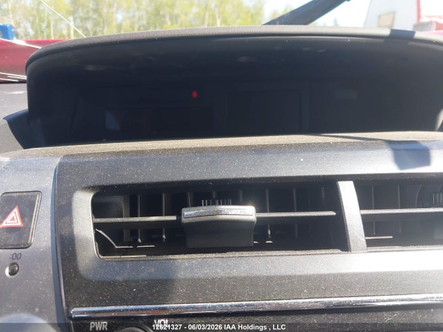 JTDZN3EUXGJ042198 Toyota PRIUS V