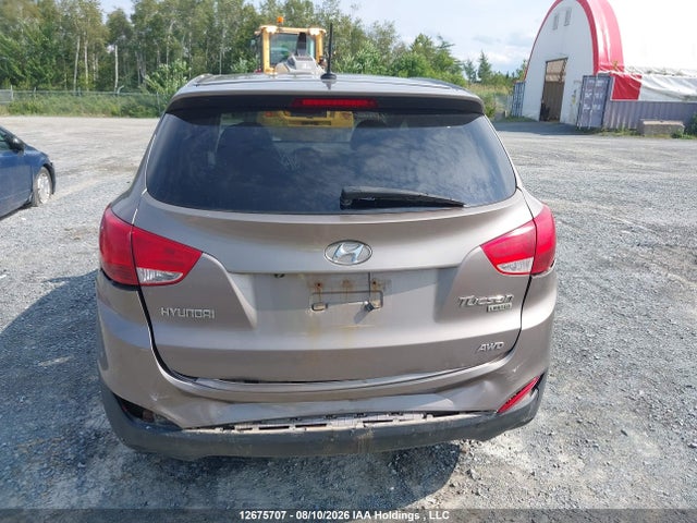12675707 :رقم المزاد ، KM8JUCAC5BU224262 vin ، 2011 Hyundai Tucson Limited مزاد بيع