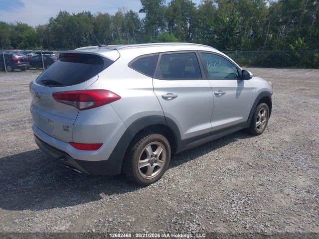 KM8J3CA22GU219182 Hyundai Tucson Premium 1.6