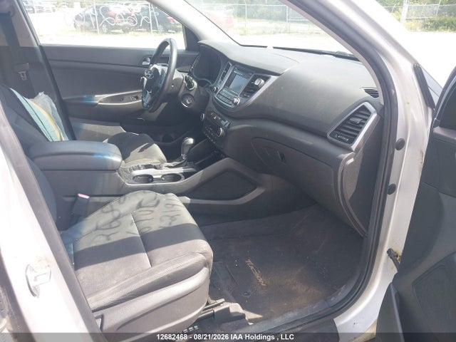 KM8J3CA22GU219182 Hyundai Tucson Premium 1.6