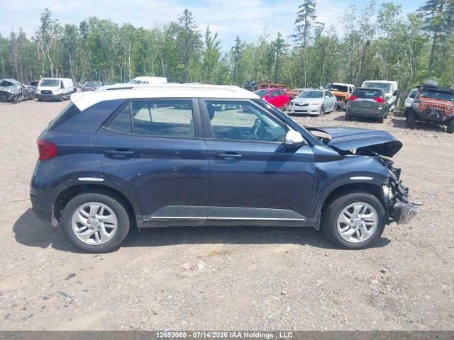 KMHRC8A36SU346759 Hyundai Venue Preferred W/two-tone