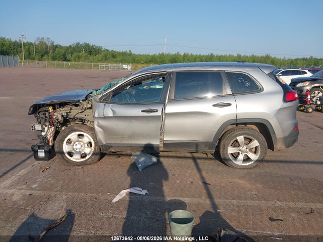 1C4PJLAB1GW128378 Jeep Cherokee Sport