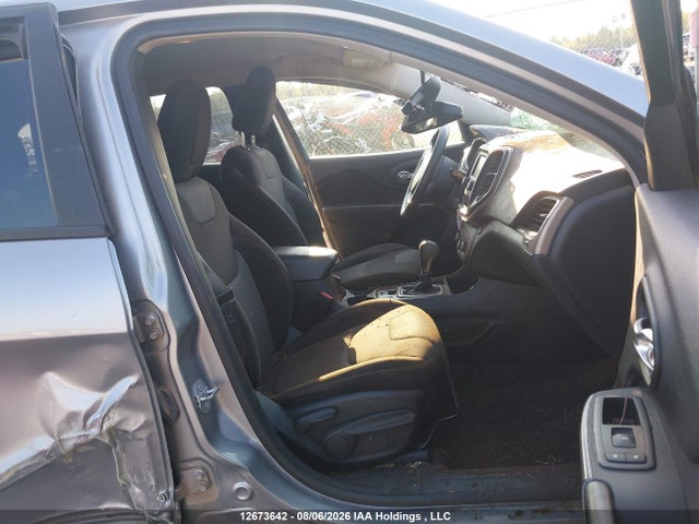 1C4PJLAB1GW128378 Jeep Cherokee Sport