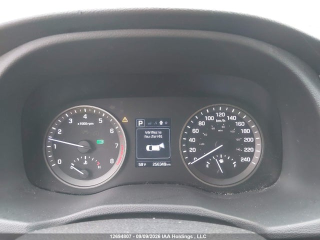 KM8J33A49HU307195 Hyundai Tucson Premium