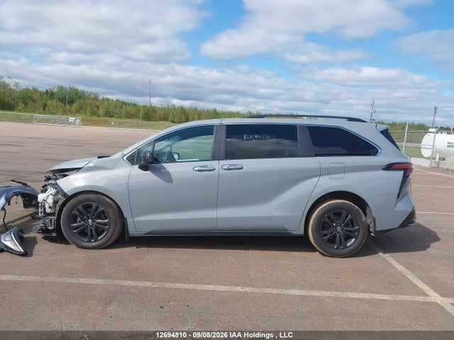 2024 Toyota Sienna Xse 7-passenger მანქანა იყიდება აუქციონზე, vin: 5TDGSKFC1RS141434, აუქციონის ნომერი: 12694810