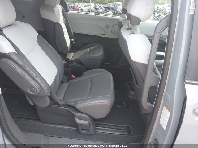 2024 Toyota Sienna Xse 7-passenger მანქანა იყიდება აუქციონზე, vin: 5TDGSKFC1RS141434, აუქციონის ნომერი: 12694810