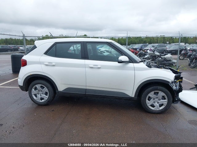 Hyundai Venue Essential 2026 KMHRB8A39TU479715 Image 14