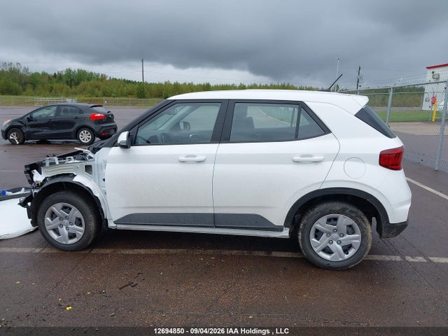Hyundai Venue Essential 2026 KMHRB8A39TU479715 Image 15