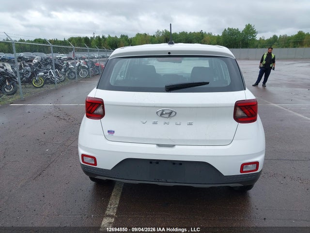 Hyundai Venue Essential 2026 KMHRB8A39TU479715 Image 17