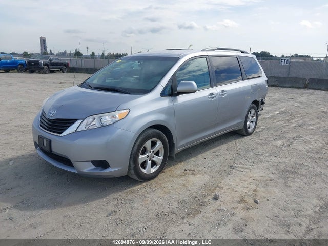 Aukcja sprzedaży 2012 Toyota Sienna Le, vin: 5TDKA3DC4CS010415, numer aukcji: 12694876