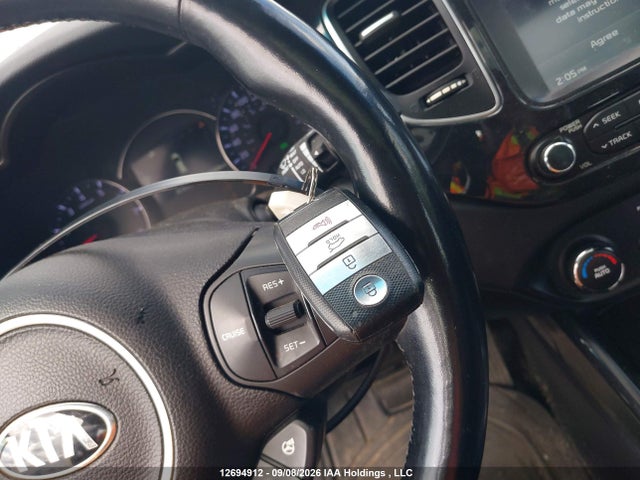 2014 Kia Rondo მანქანა იყიდება აუქციონზე, vin: KNAHU8A36E7021395, აუქციონის ნომერი: 12694912