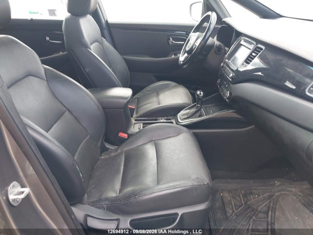 2014 Kia Rondo მანქანა იყიდება აუქციონზე, vin: KNAHU8A36E7021395, აუქციონის ნომერი: 12694912