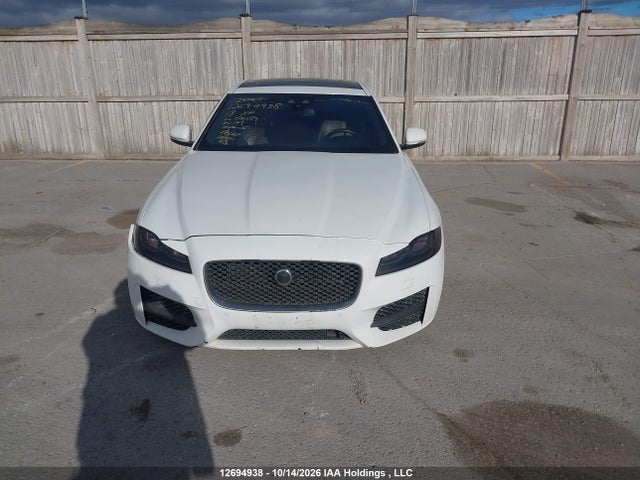 Jaguar XF 2018 SAJBL4FX7JCY70289 Image 13