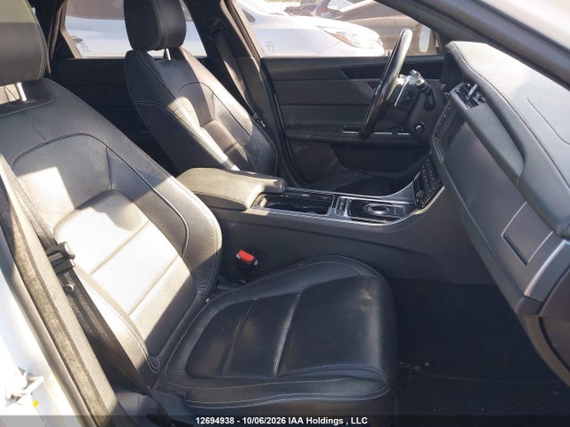 Jaguar XF 2018 SAJBL4FX7JCY70289 Image 5