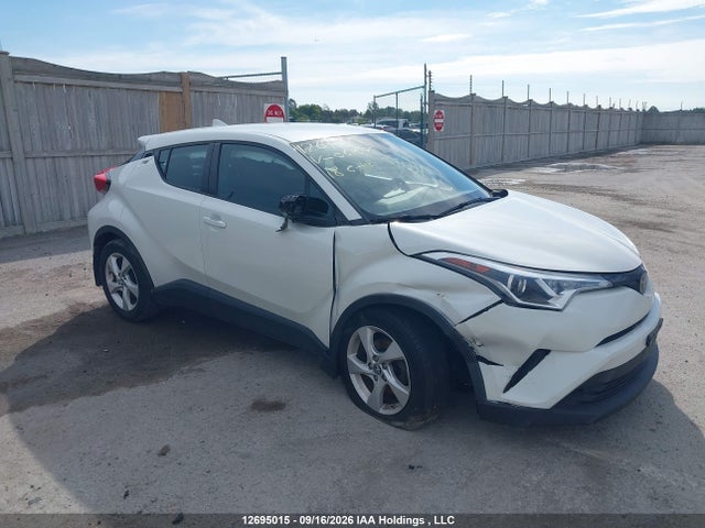 NMTKHMBX3JR061018 Toyota C-HR XLE