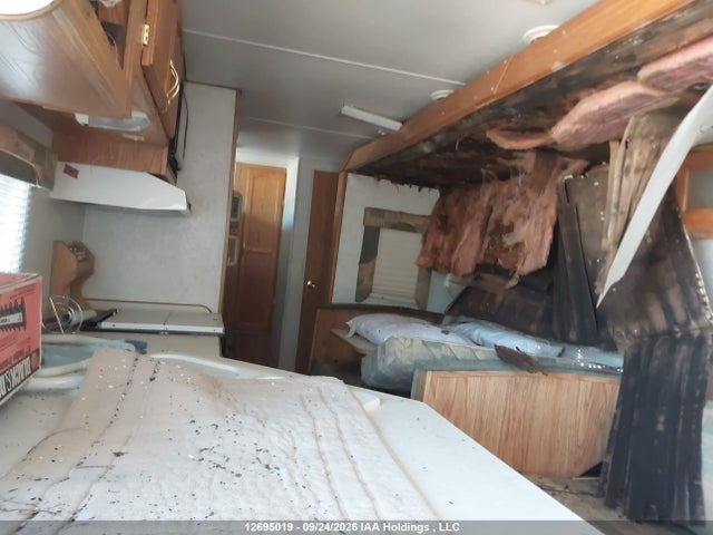 Auction sale of the 2002 Gulf Stream Streamlite 30qbs, vin: 1NL1NTP2X21049602, lot number: 12695019