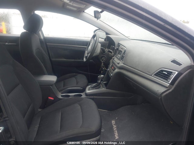 Продажа на аукционе авто 2017 Hyundai Elantra Le, vin: 5NPD74LFXHH058944, номер лота: 12695105