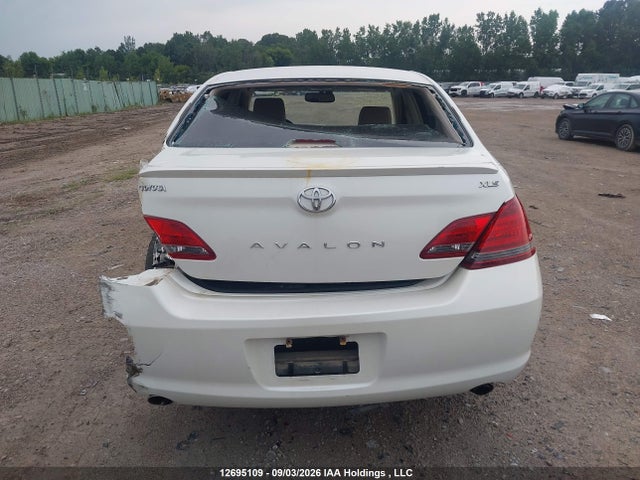 2008 Toyota Avalon Xl/xls/touring/limited მანქანა იყიდება აუქციონზე, vin: 4T1BK36BX8U258846, აუქციონის ნომერი: 12695109