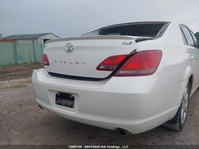 2008 Toyota Avalon Xl/xls/touring/limited მანქანა იყიდება აუქციონზე, vin: 4T1BK36BX8U258846, აუქციონის ნომერი: 12695109