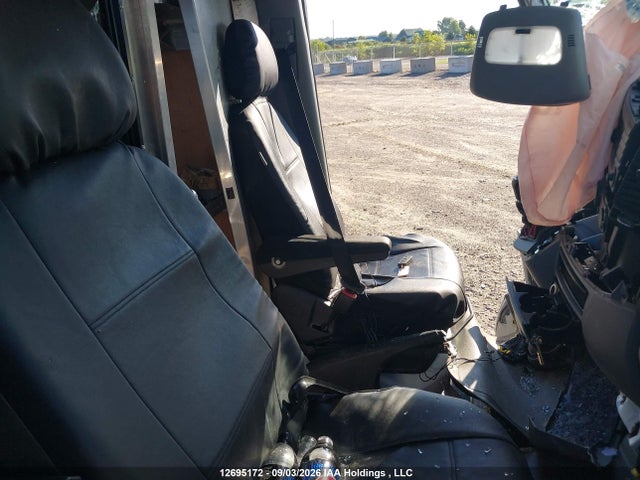 12695172 :رقم المزاد ، WD3BE7CC9FP144651 vin ، 2015 Mercedes-benz Sprinter 2500 Standard Roof V6 مزاد بيع