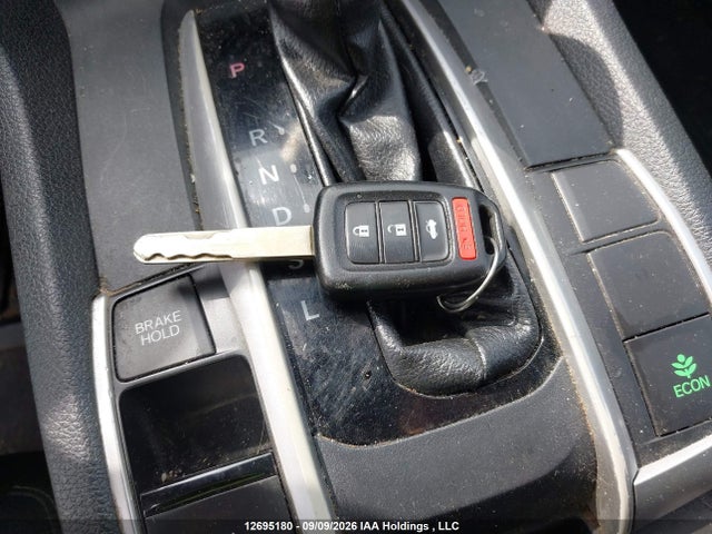 12695180 :رقم المزاد ، 2HGFC2F51GH015940 vin ، 2016 Honda Civic Lx مزاد بيع