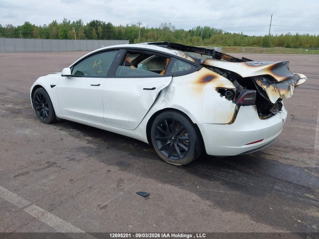 5YJ3E1EAXMF985985 Tesla MODEL 3