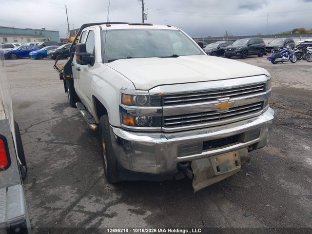Chevrolet Silverado K2500 Heavy Duty 2018 1GC2KUEG5JZ156614 main image