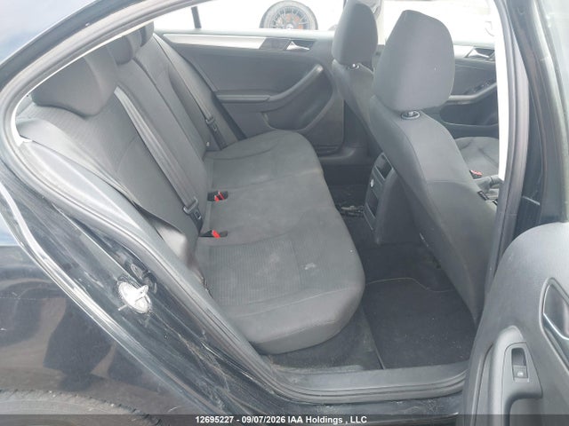 3VW2K7AJ7FM306568 Volkswagen Jetta Trendline+