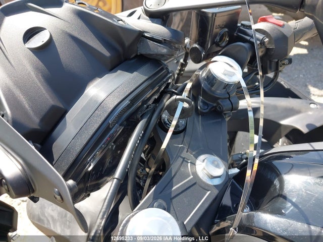 Yamaha Yzfr3 A 2017 MH3RH15N1HK001511 Image 11