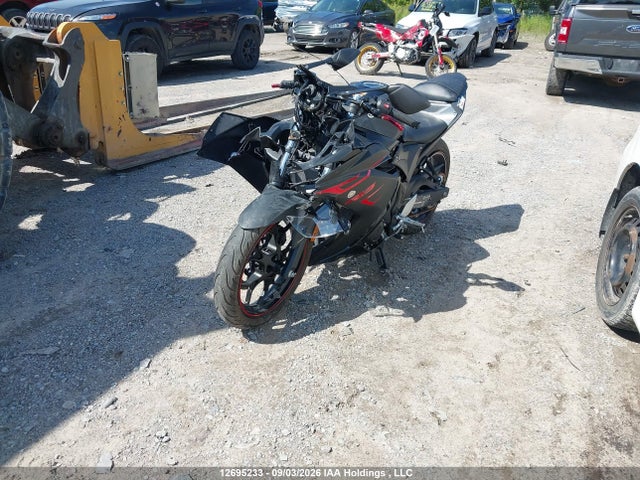 Yamaha Yzfr3 A 2017 MH3RH15N1HK001511 Image 2