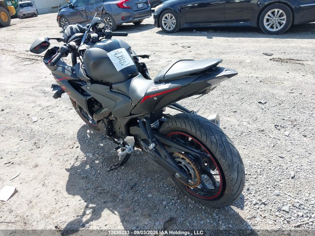 Yamaha Yzfr3 A 2017 MH3RH15N1HK001511 Image 3