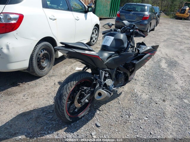 Yamaha Yzfr3 A 2017 MH3RH15N1HK001511 Image 4