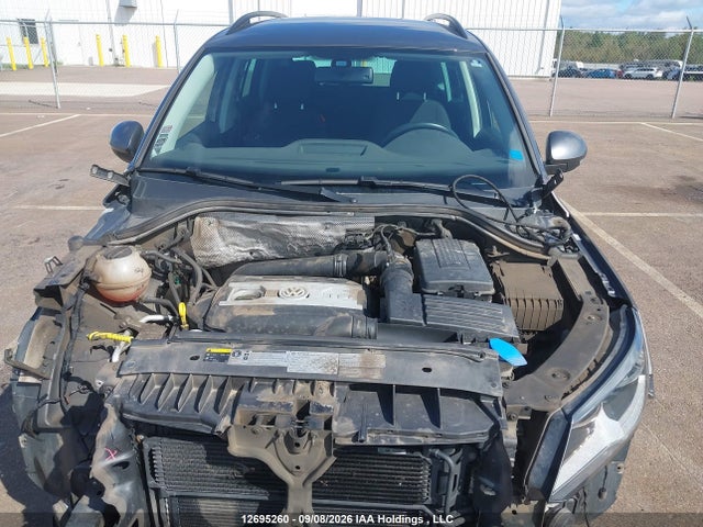 Продажа на аукционе авто 2016 Volkswagen Tiguan Comfort/high/r-line/sp Ed, vin: WVGJV7AX5GW589141, номер лота: 12695260