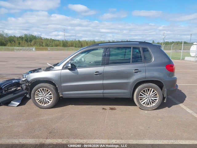 Продажа на аукционе авто 2016 Volkswagen Tiguan Comfort/high/r-line/sp Ed, vin: WVGJV7AX5GW589141, номер лота: 12695260
