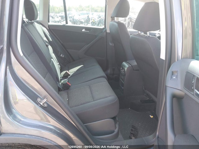 Продажа на аукционе авто 2016 Volkswagen Tiguan Comfort/high/r-line/sp Ed, vin: WVGJV7AX5GW589141, номер лота: 12695260