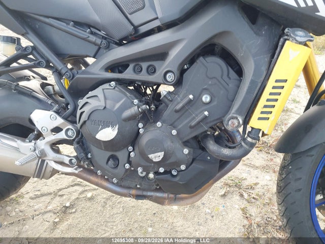 Продажа на аукционе авто 2015 Yamaha Fz09, vin: JYARN33N1FA001917, номер лота: 12695308